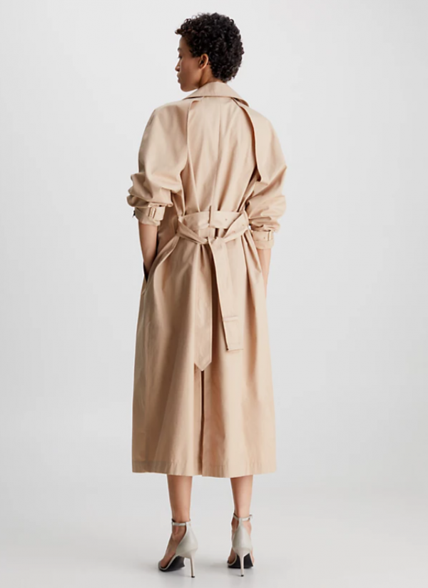Trench Coat Berpotongan Oversize